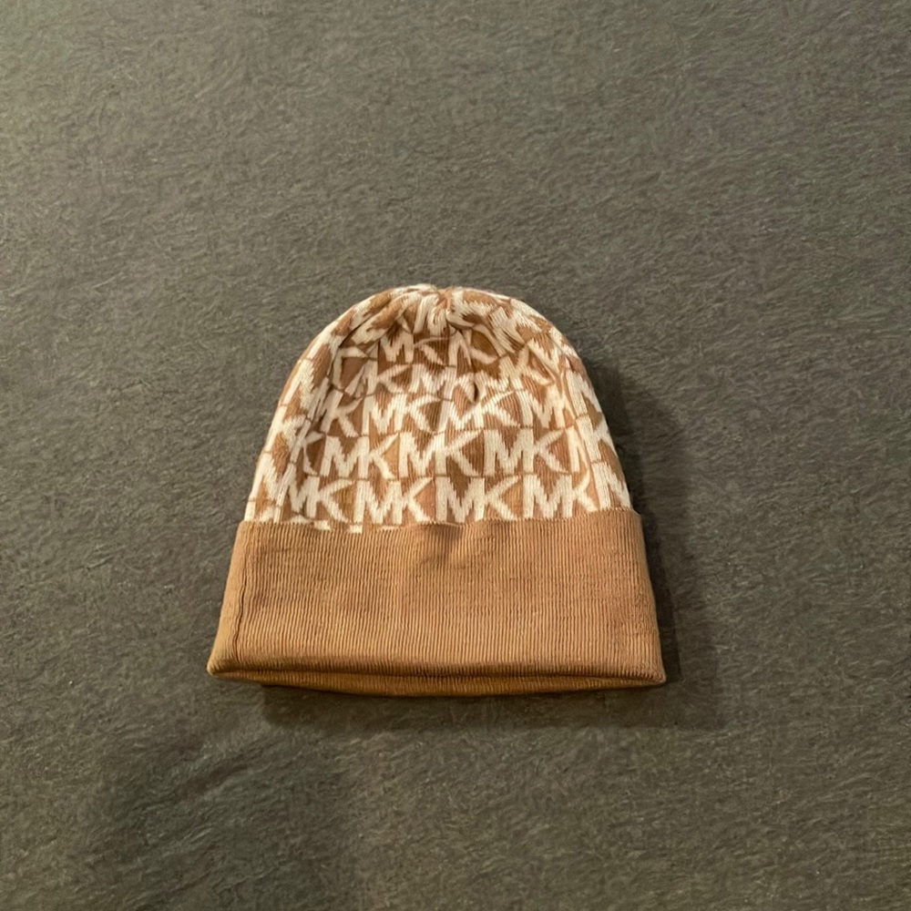 Micheal Kors winter hat